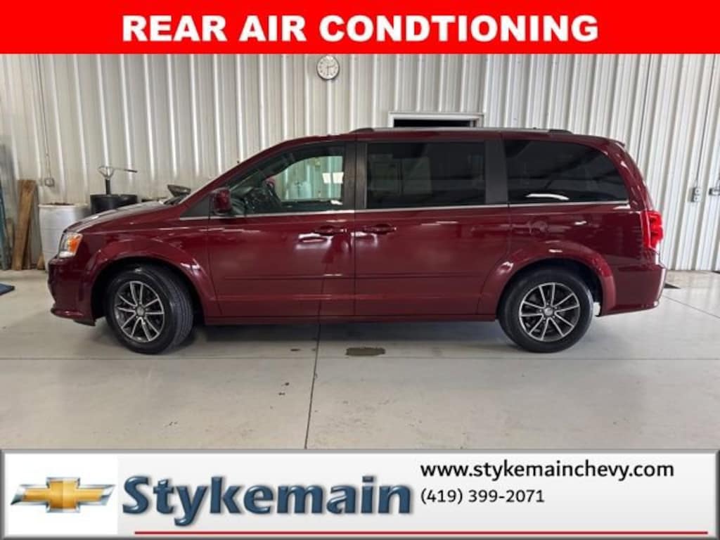Used 2017 Dodge Grand Caravan SXT Van