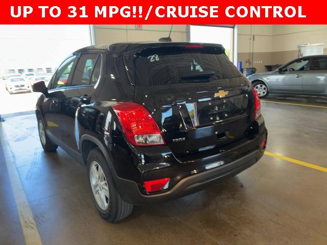 2020 Chevrolet Trax LS photo 2