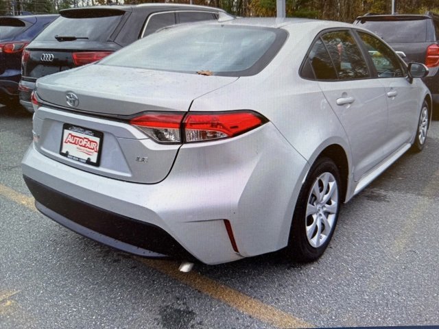 2024 Toyota Corolla LE photo 3