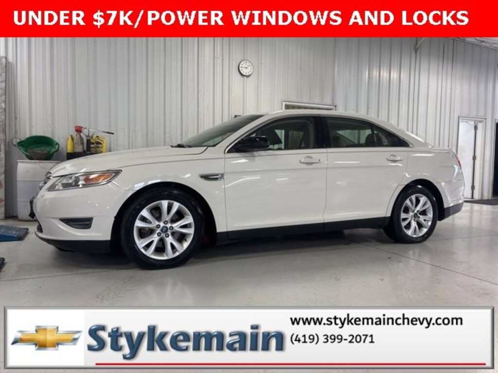 Used 2012 Ford Taurus SEL Sedan