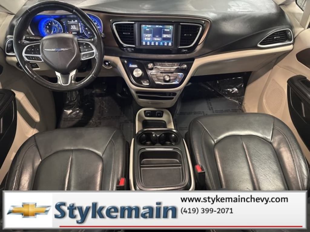 Used 2019 Chrysler Pacifica Touring L Van Passenger Van