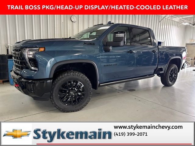 Lakeshore Blue Metallic 2026 Chevrolet Silverado 3500HD Pickup Truck Four-Wheel Drive Automatic