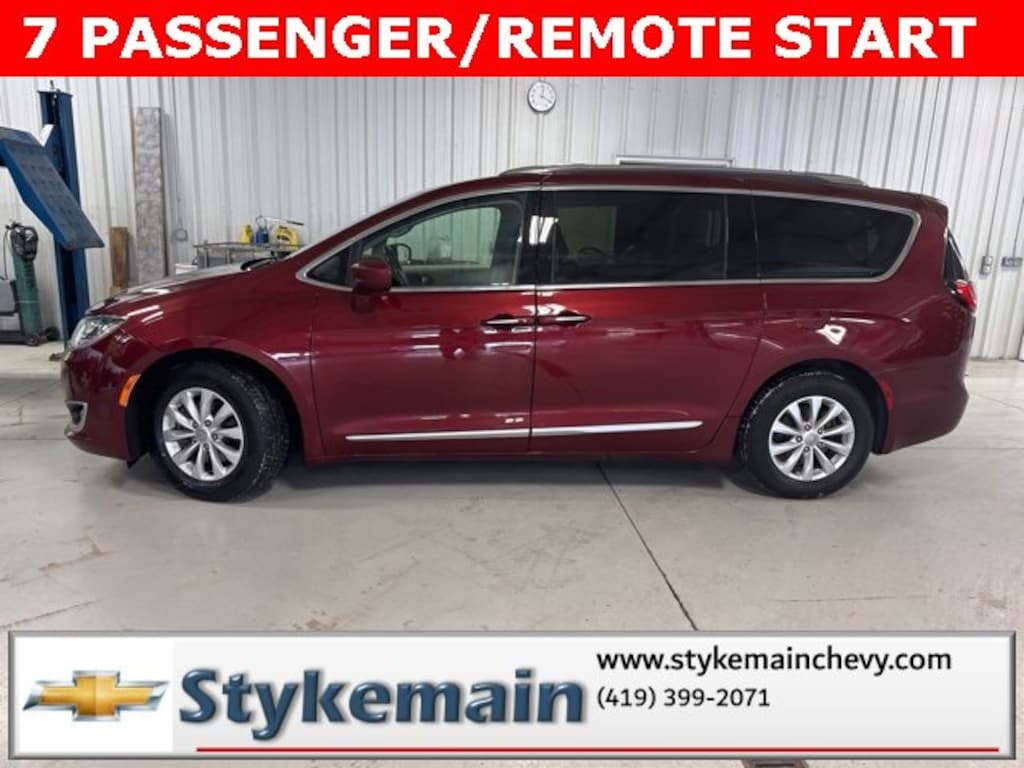 Used 2019 Chrysler Pacifica Touring L Van Passenger Van