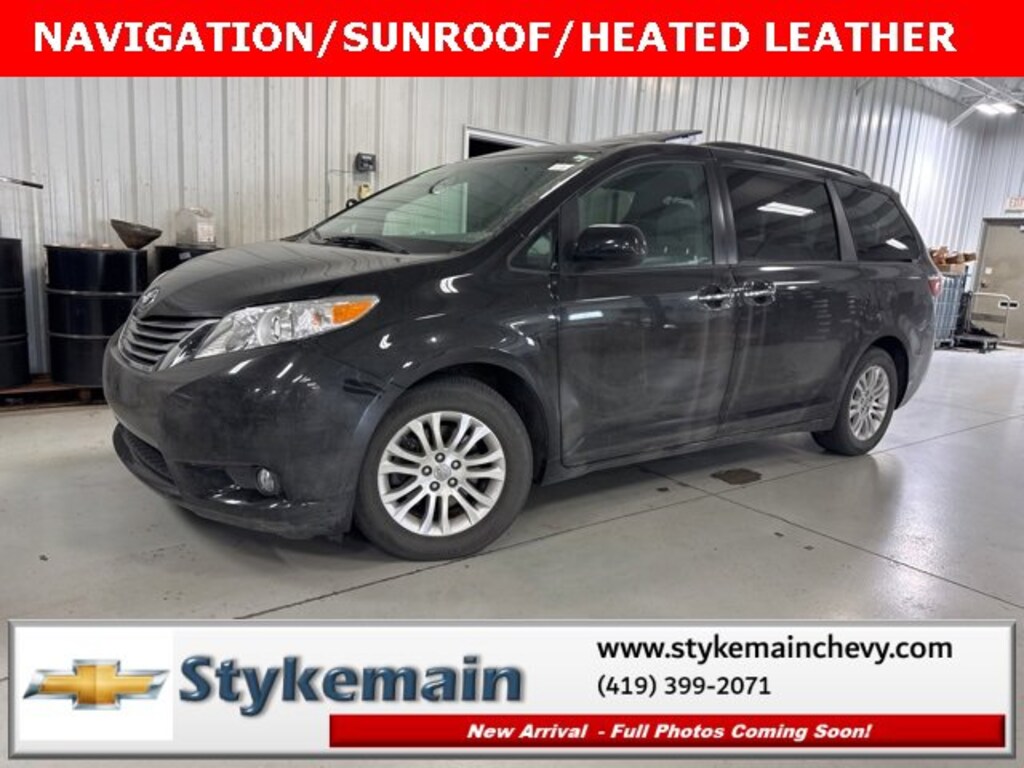 Used 2017 Toyota Sienna XLE Auto Access Seat Van