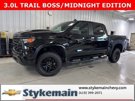 2022 Chevrolet Silverado 1500 Custom Trail Boss Truck Crew Cab