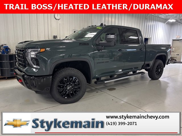 2026 Chevrolet Silverado HD LTZ's photo