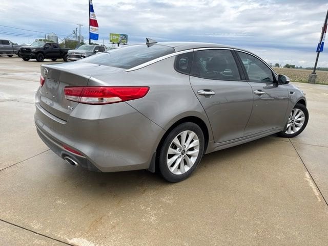 2016 Kia Optima EX - Photo 7
