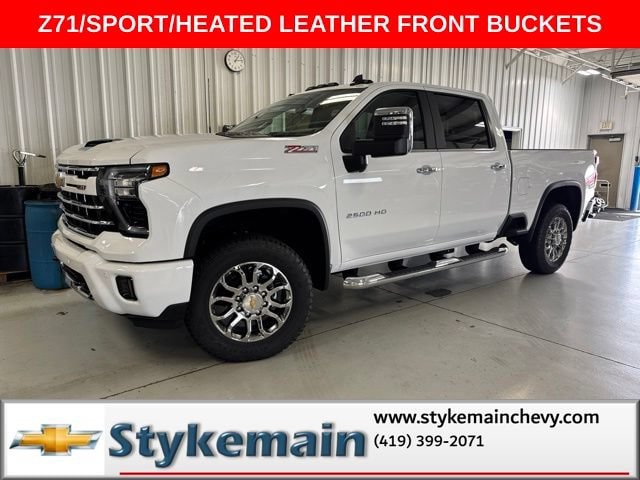 Summit White 2026 Chevrolet Silverado 2500HD Pickup Truck Four-Wheel Drive Automatic