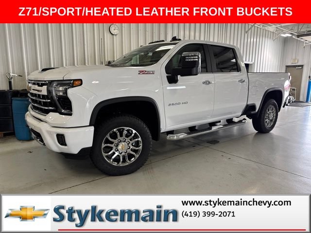 Summit White 2026 Chevrolet Silverado 2500HD Pickup Truck Four-Wheel Drive Automatic