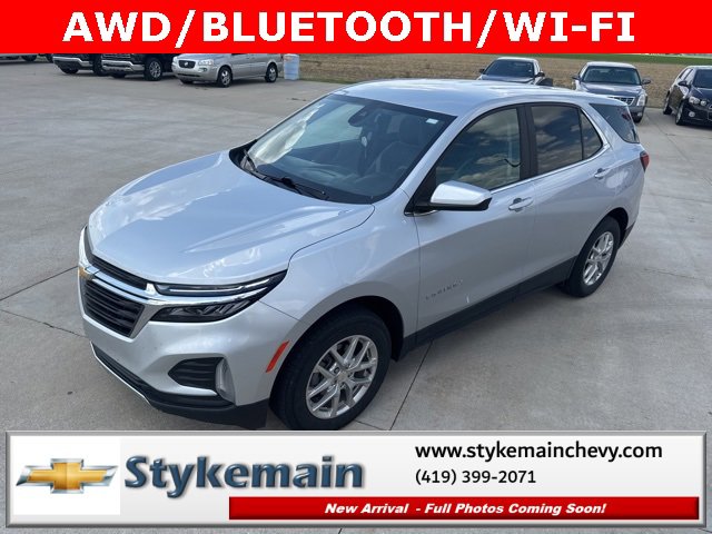 2022 Chevrolet Equinox LT photo 2