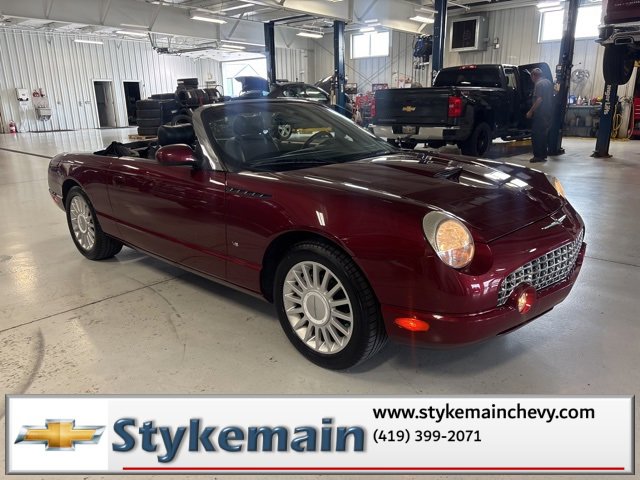2004 Ford Thunderbird Deluxe photo 4