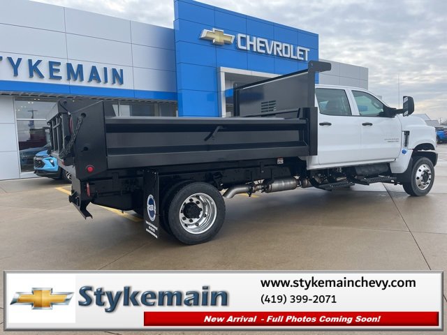 2024 Chevrolet Silverado 6500HD Work Truck photo 4