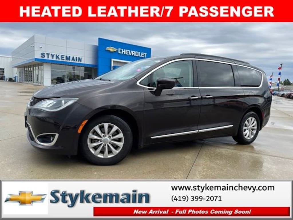 Used 2017 Chrysler Pacifica Touring-L Van