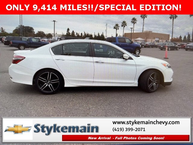 2017 Honda Accord Sport SE photo 4