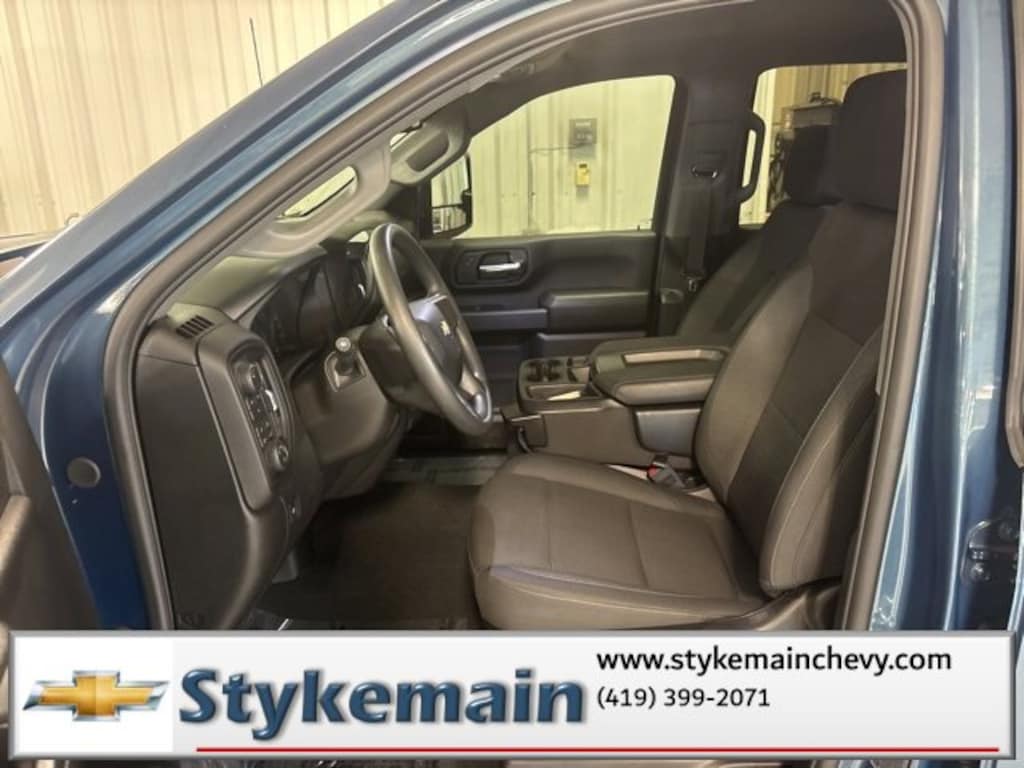 Used 2025 Chevrolet Silverado 2500 HD Custom Truck Crew Cab