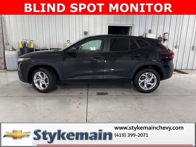 Used 2024 Chevrolet Trax LS with VIN KL77LFE2XRC046673 for sale in Paulding, OH