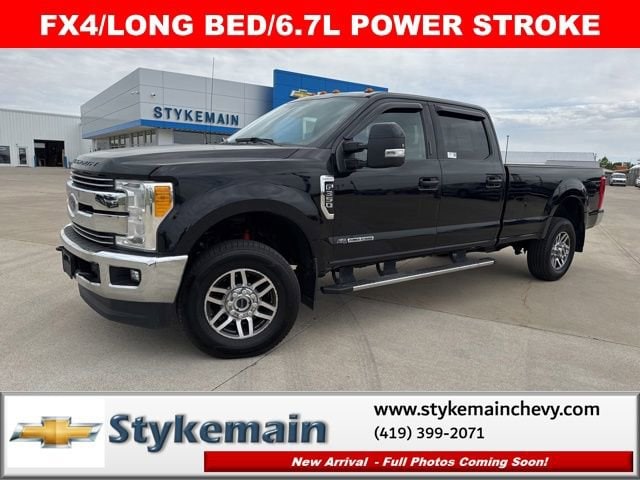 2017 Ford F-350 Platinum 4x4 Crew Cab 6-1/2' Box SRW's photo