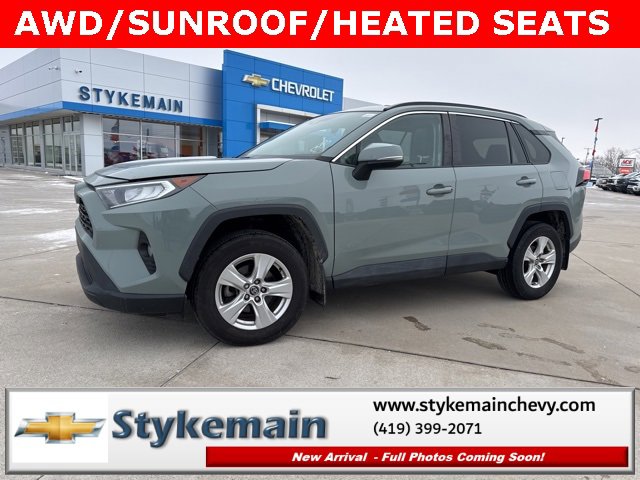 2021 Toyota RAV4 XLE's photo