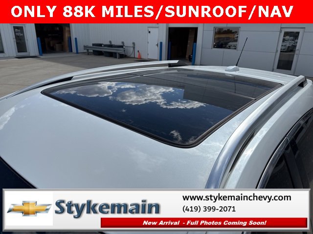 2015 Cadillac SRX Luxury photo 2