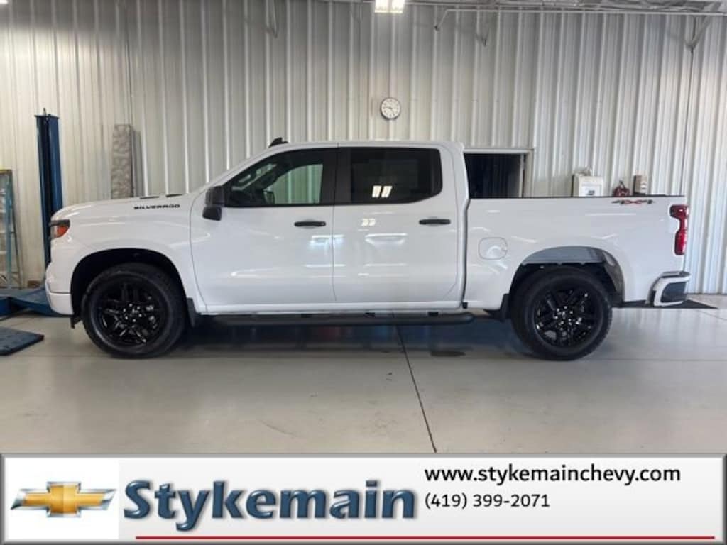 New 2026 Chevrolet Silverado 1500 Custom Truck