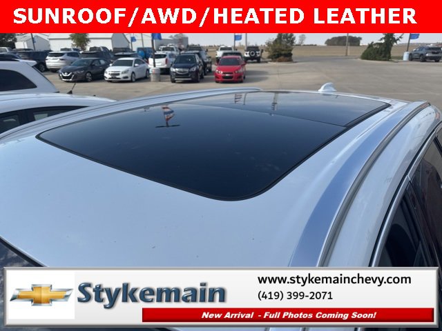 2018 Volvo XC60 Momentum photo 2