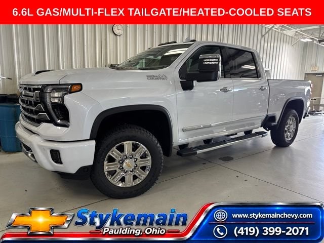 Polar White Tricoat 2026 Chevrolet Silverado 2500HD Pickup Truck Four-Wheel Drive Automatic