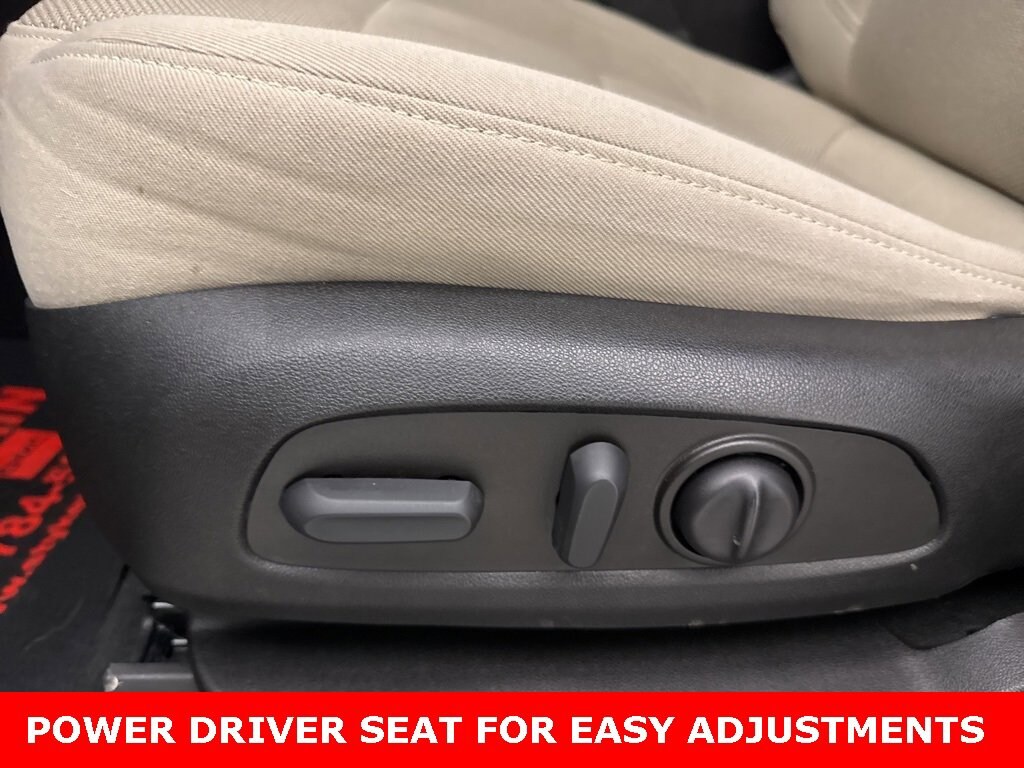 Used 2022 Chevrolet Traverse LT Cloth SUV