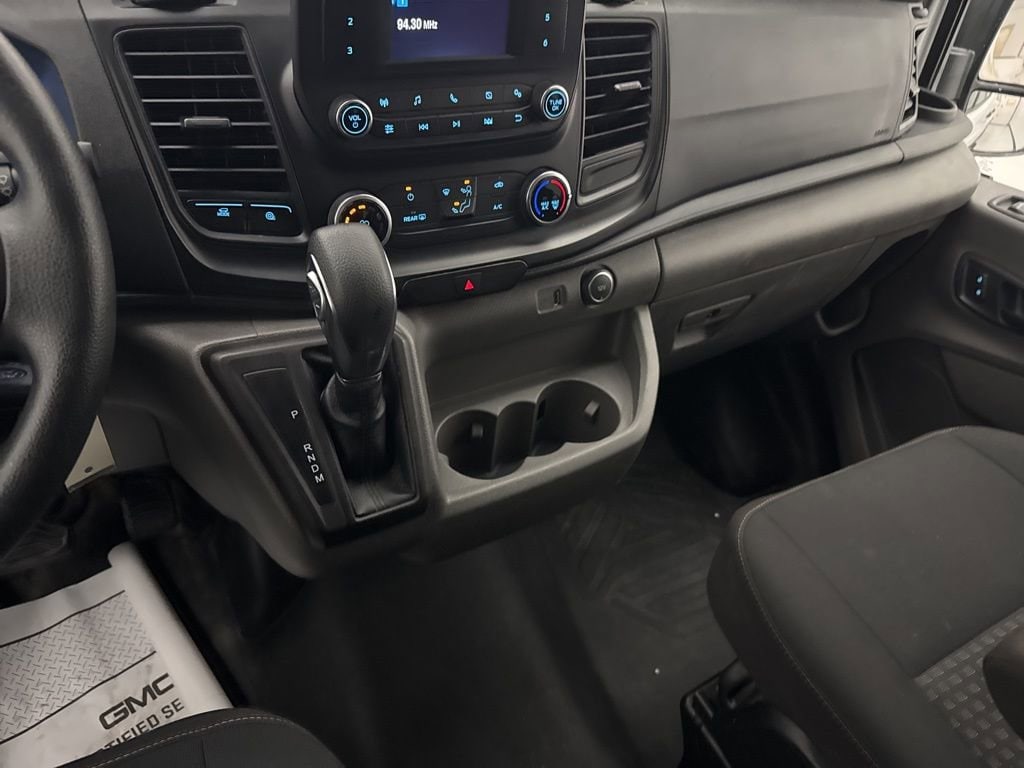 2020 Ford Transit Passenger Van XL - Photo 16