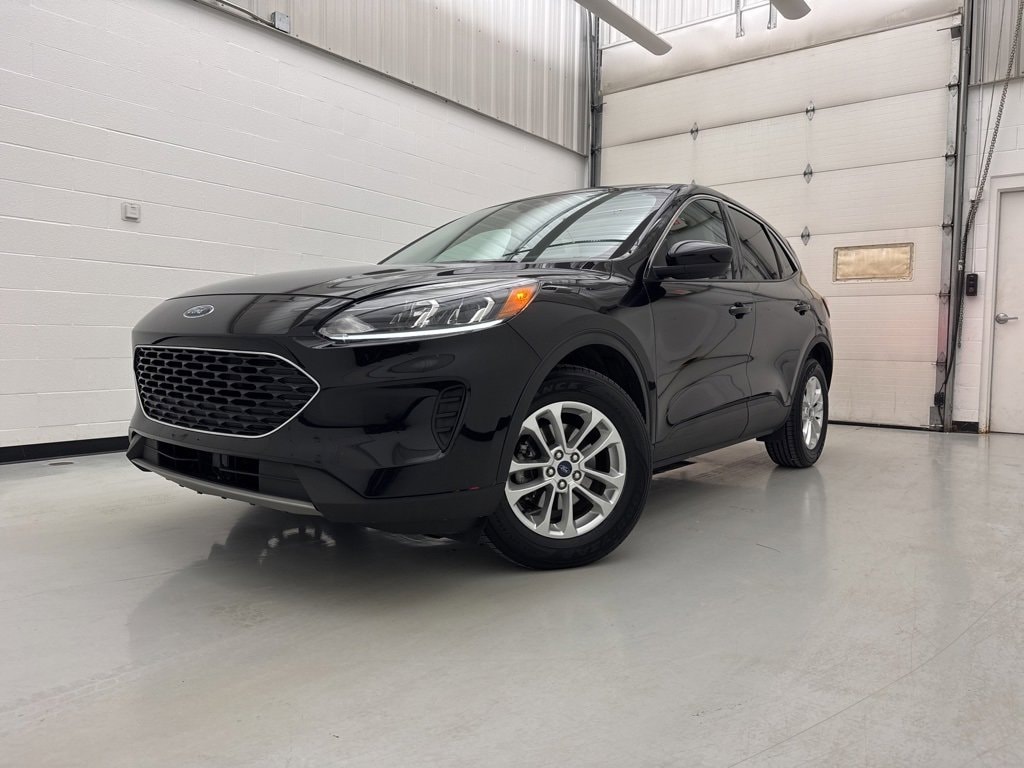 Used 2020 Ford Escape SE