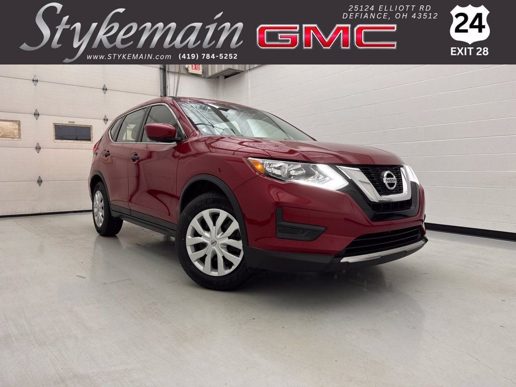 Used 2017 Nissan Rogue S with VIN JN8AT2MT9HW134174 for sale in Defiance, OH