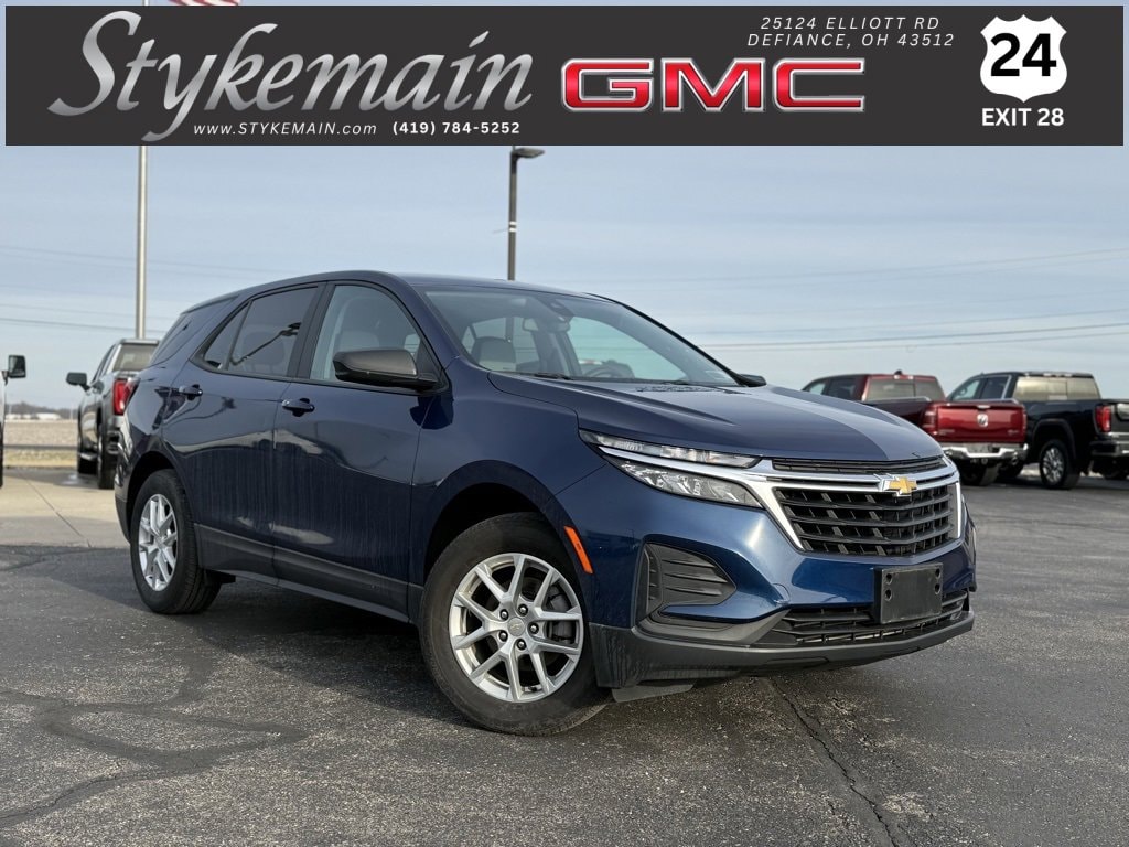 2023 Chevrolet Equinox LS's photo