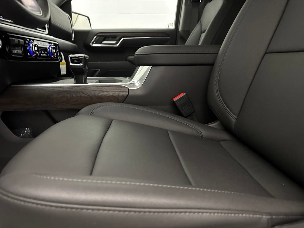 2026 GMC Sierra 1500 SLT - Photo 22