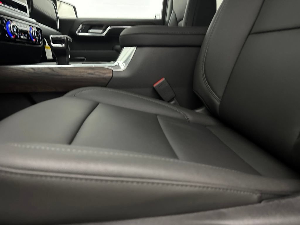 2026 GMC Sierra 1500 SLT - Photo 23