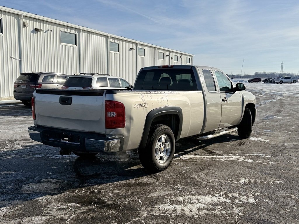 Used 2009 Chevrolet Silverado 1500 LT Truck