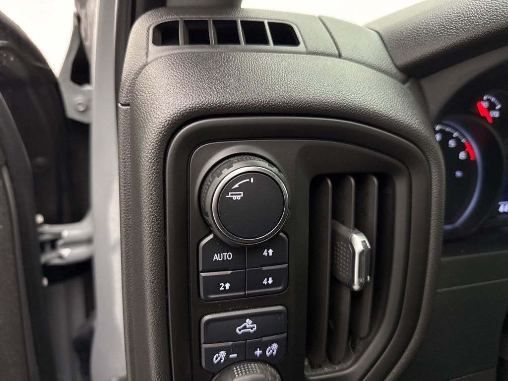 2024 Chevrolet Silverado 1500 Custom - Photo 25