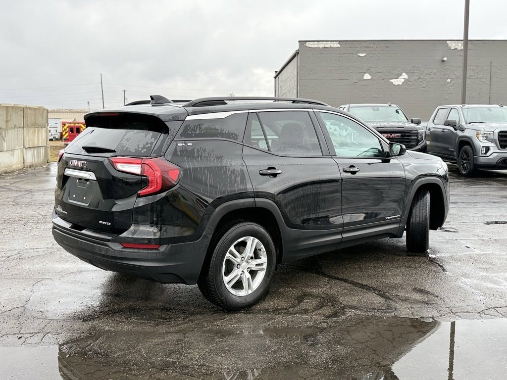 Used 2022 GMC Terrain SLE SUV