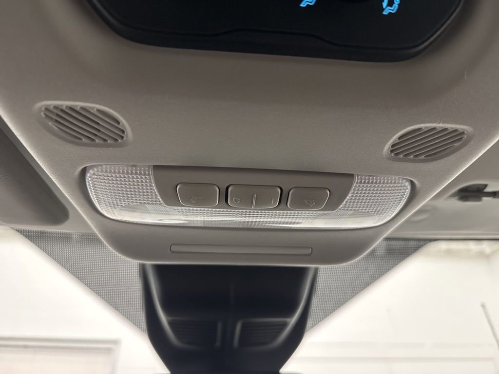 2020 Ford Transit Passenger Van XL - Photo 25