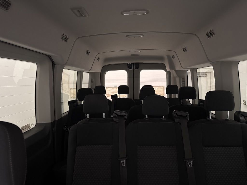 2020 Ford Transit Passenger Van XL - Photo 26