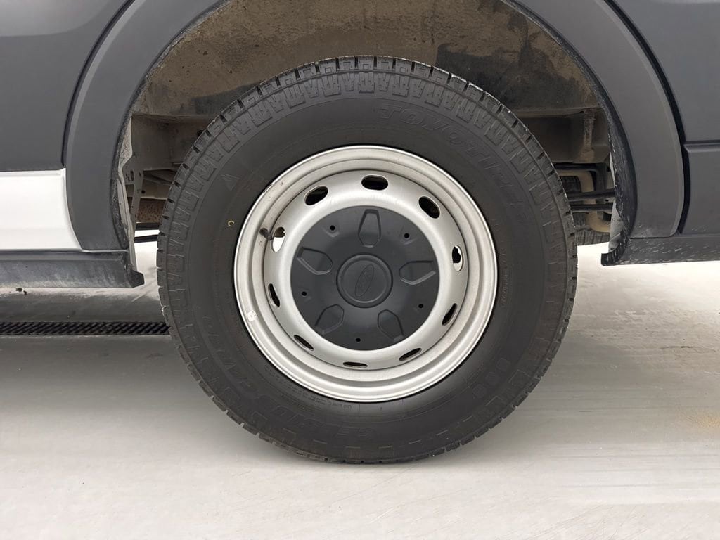 2020 Ford Transit Passenger Van XL - Photo 11