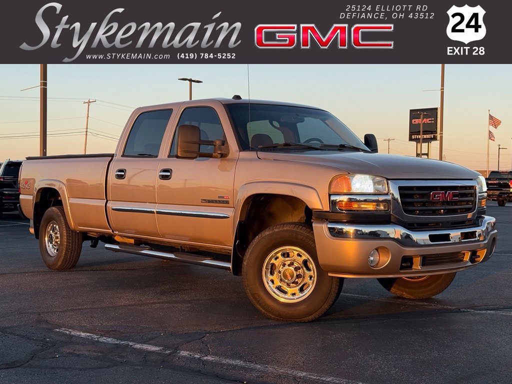 2004 GMC Sierra 2500 HD Truck 