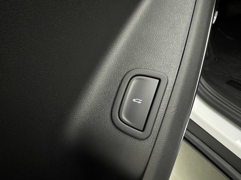 2026 GMC Acadia Elevation - Photo 24