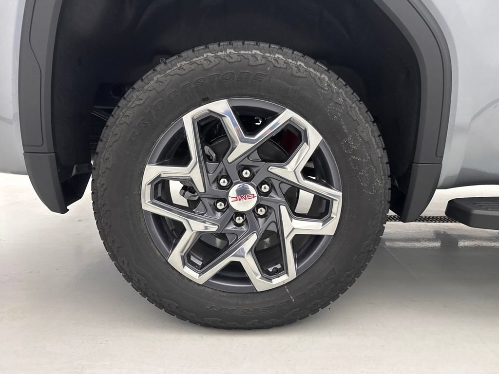 2026 GMC Sierra 1500 SLT - Photo 9