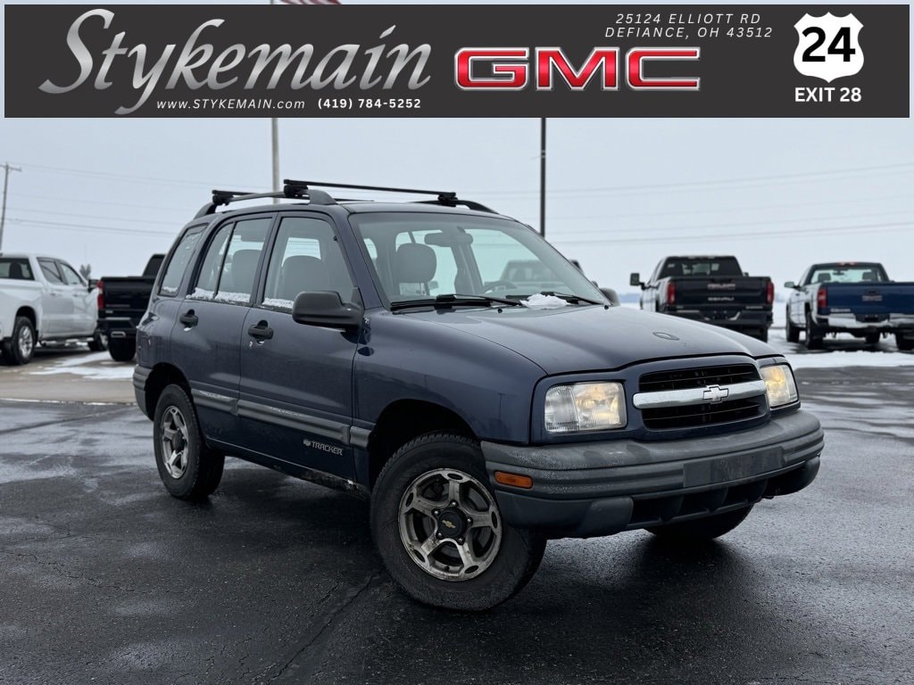 2000 Chevrolet Tracker Base