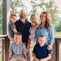 Staff member Jenny Weber from ID_6df8c2