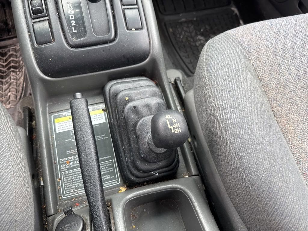 2000 Chevrolet Tracker Base - Photo 19