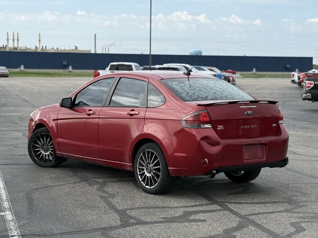 Used 2011 Ford Focus SES