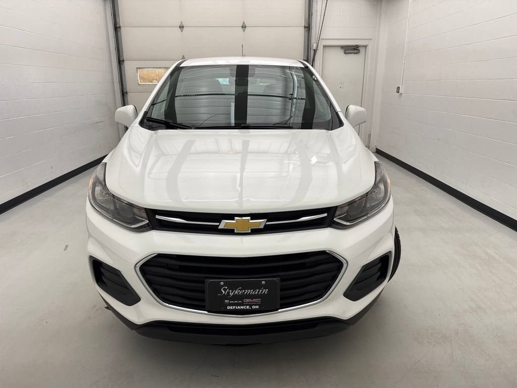 Used 2022 Chevrolet Trax LS with VIN KL7CJNSM1NB509255 for sale in Defiance, OH