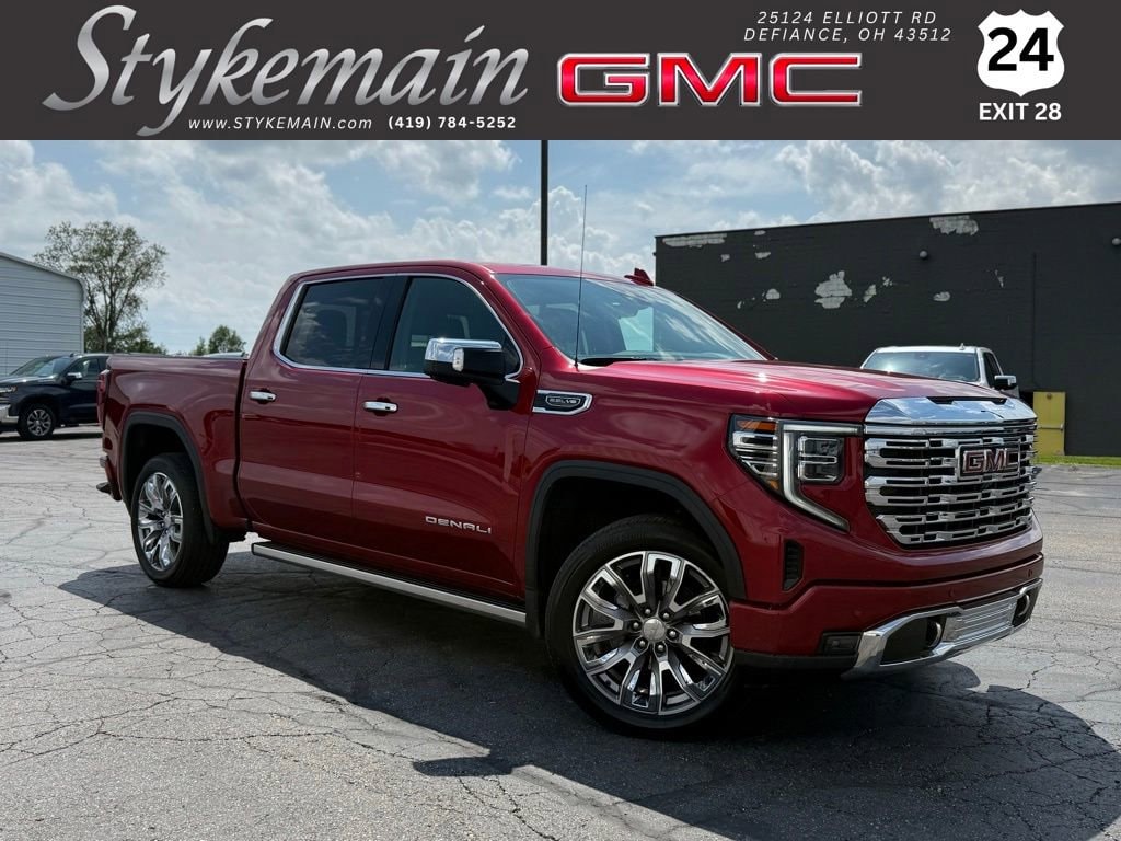 2023 GMC Sierra 4WD Crew Cab Short Box Denali's photo