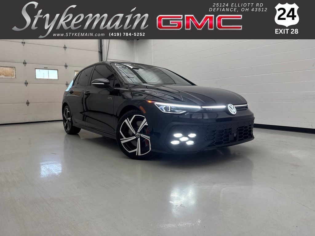 2025 Volkswagen Golf GTI SE