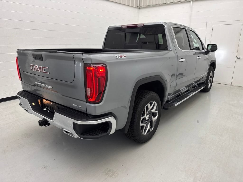 2026 GMC Sierra 1500 SLT - Photo 8